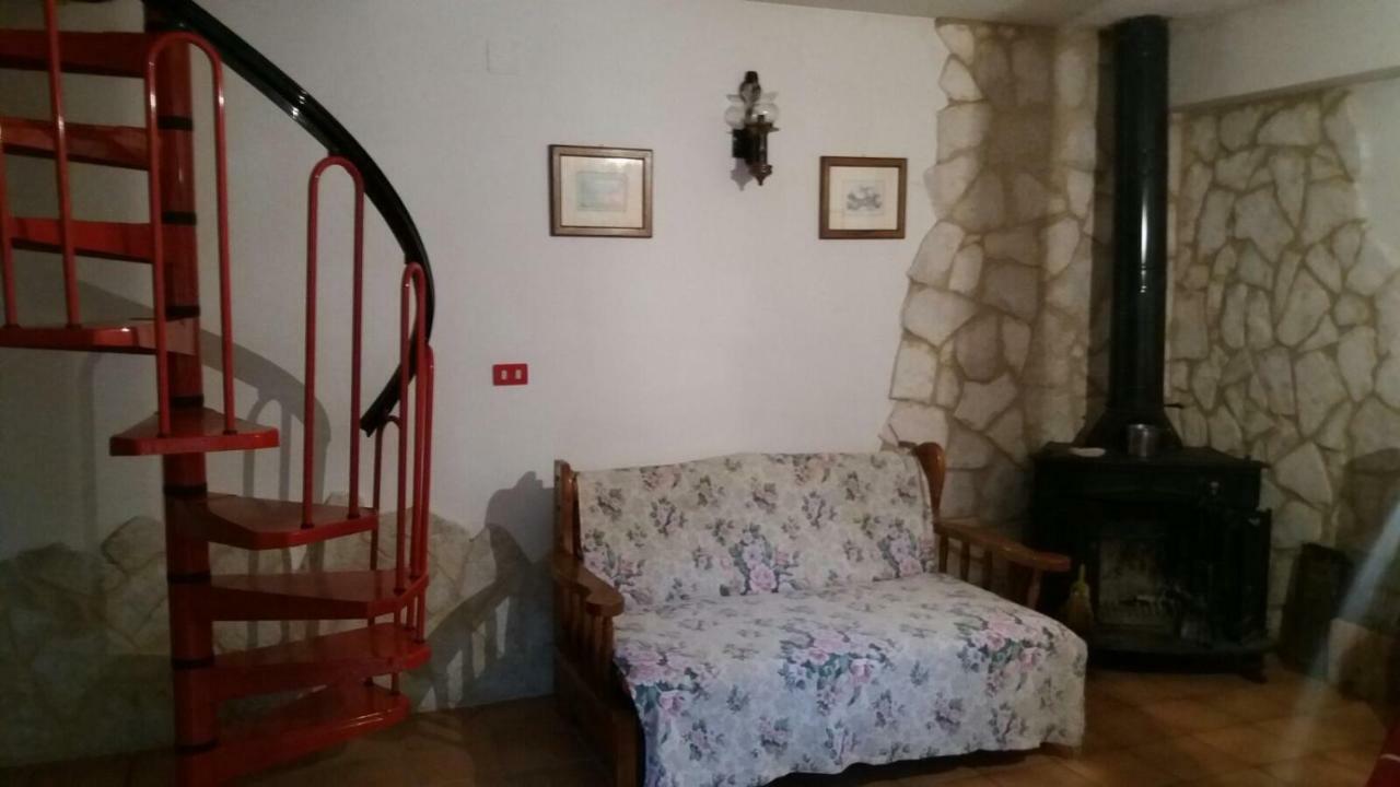 Casa Con Giardino Villa Pescasseroli Exterior photo