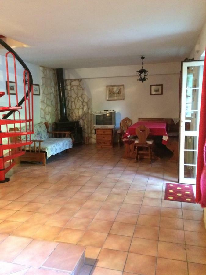 Casa Con Giardino Villa Pescasseroli Exterior photo
